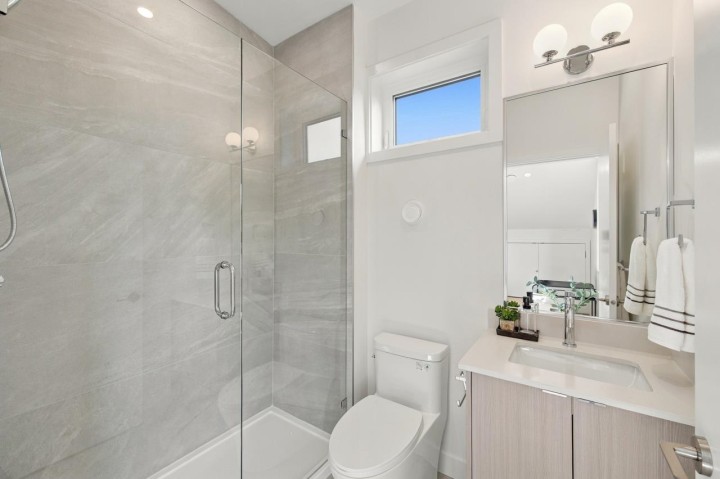 Photo 31 at 1 - 3185 Graveley Street, Renfrew VE, Vancouver East