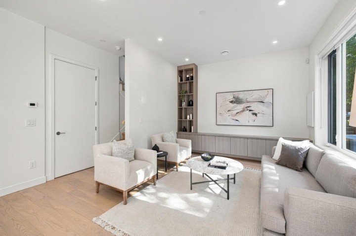 Photo 8 at 1 - 3185 Graveley Street, Renfrew VE, Vancouver East