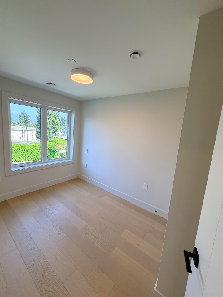 Photo 6 at 1402 E 18th Avenue, Knight, Vancouver East