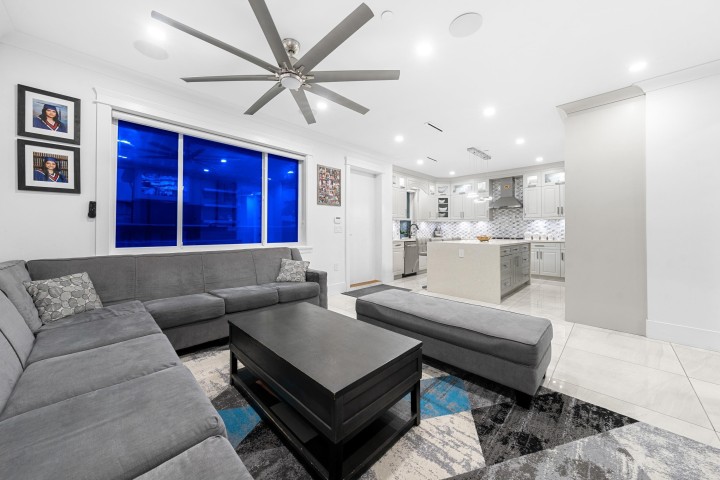 Photo 11 at 6970 Inverness Street, South Vancouver, Vancouver East