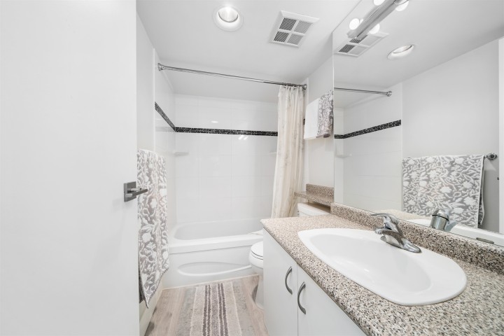 Photo 16 at 1403 - 1060 Alberni Street, West End VW, Vancouver West