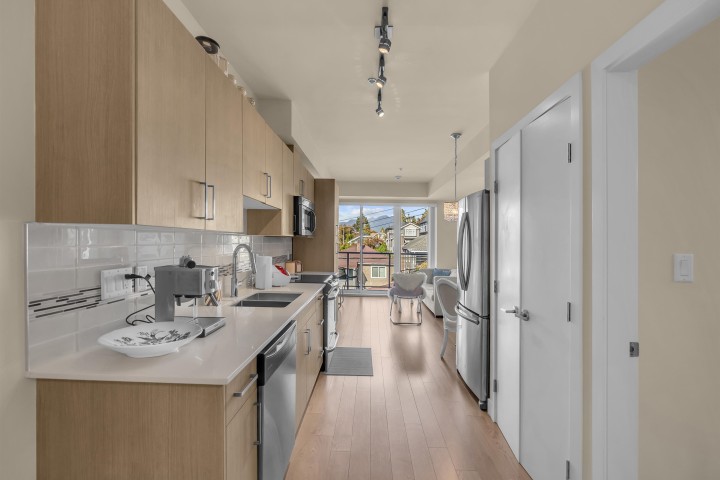 Photo 5 at 505 - 388 Kootenay Street, Hastings Sunrise, Vancouver East