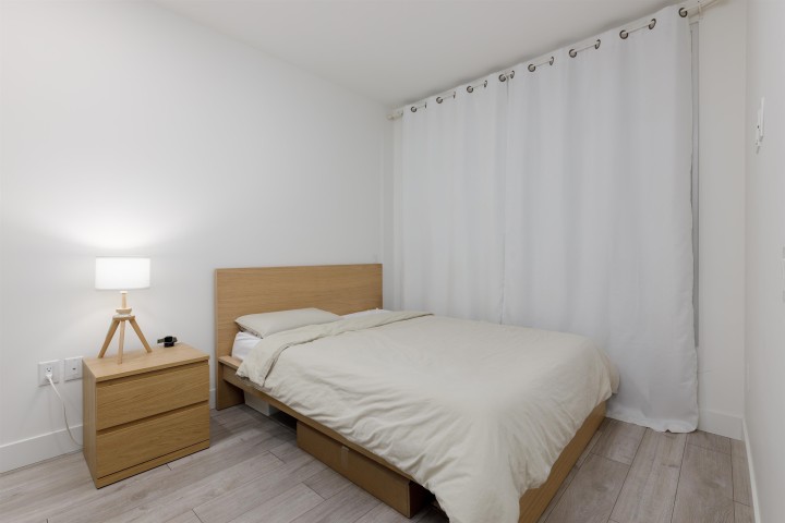Photo 10 at 204 - 979 E 19th Avenue, Fraser VE, Vancouver East