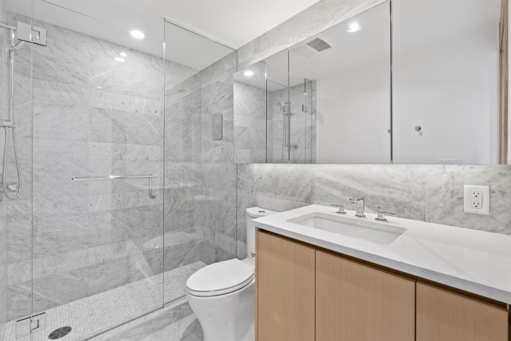 Photo 17 at 684 - 87 Nelson Street, Yaletown, Vancouver West
