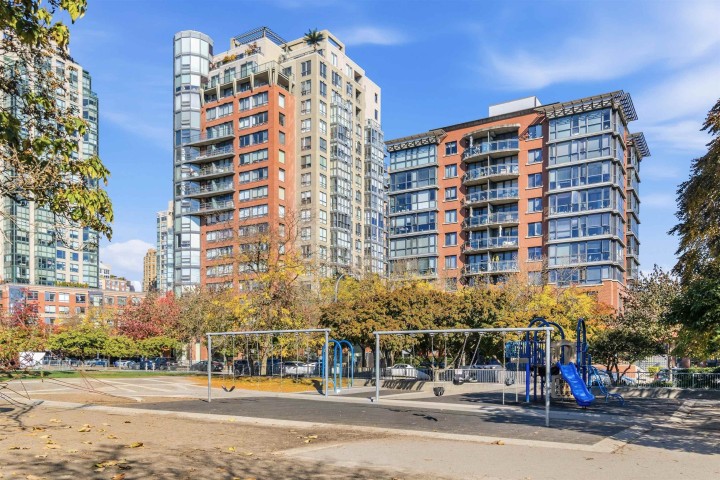 Photo 26 at 2A - 199 Drake Street, Yaletown, Vancouver West