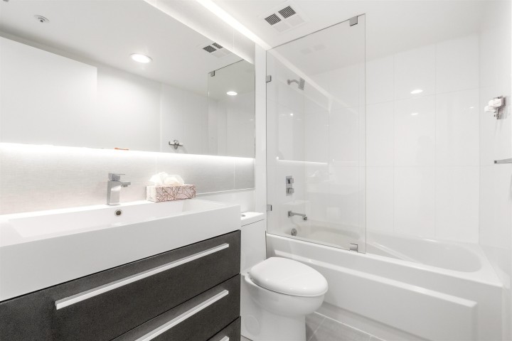 Photo 30 at 2A - 199 Drake Street, Yaletown, Vancouver West