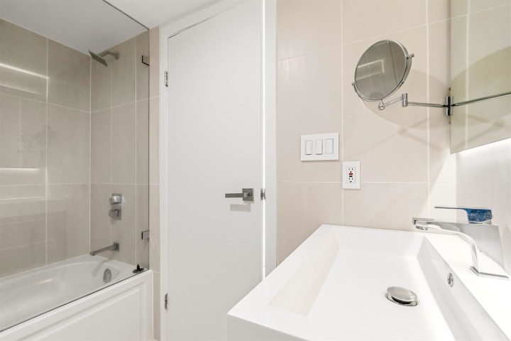 Photo 11 at 2A - 199 Drake Street, Yaletown, Vancouver West