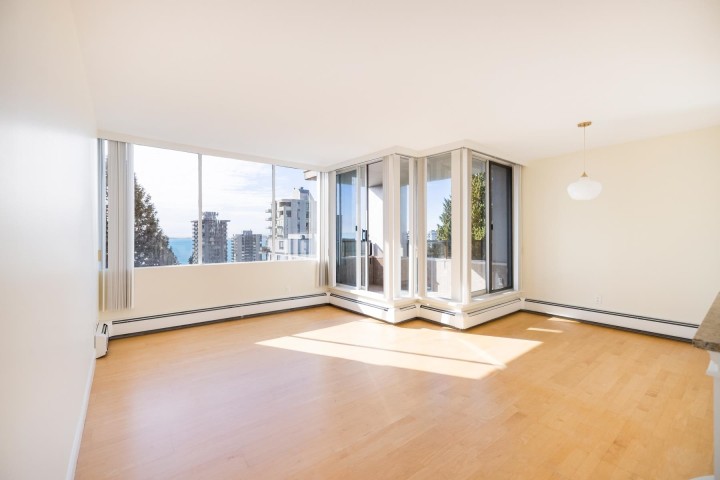 Photo 6 at 703 - 1737 Duchess Avenue, Ambleside, West Vancouver