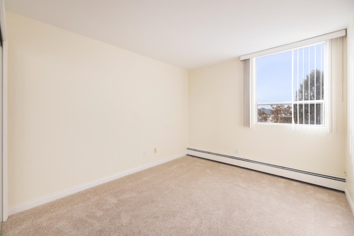 Photo 16 at 703 - 1737 Duchess Avenue, Ambleside, West Vancouver