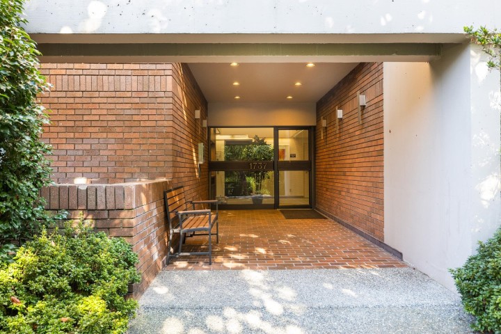 Photo 28 at 703 - 1737 Duchess Avenue, Ambleside, West Vancouver
