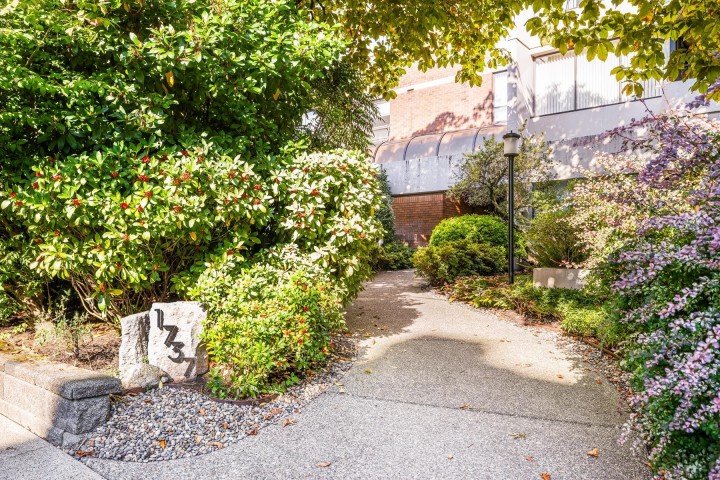 Photo 31 at 703 - 1737 Duchess Avenue, Ambleside, West Vancouver