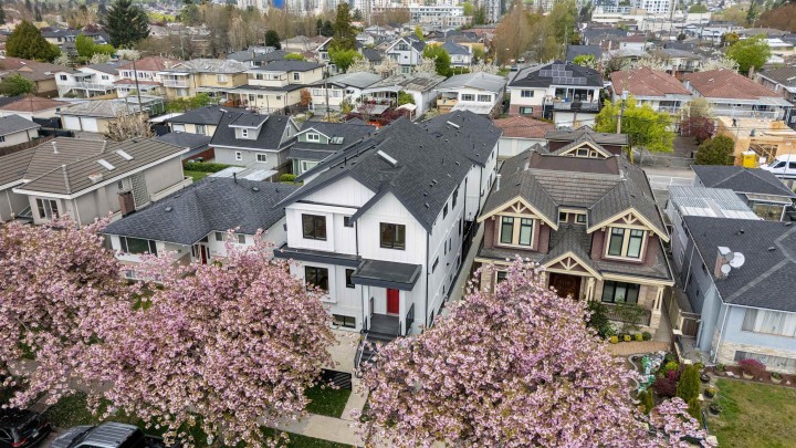 Photo 31 at 1 - 3639 E 46th Avenue, Killarney VE, Vancouver East