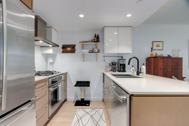 Photo 2 at 207 - 1618 Quebec Street, Mount Pleasant VE, Vancouver East