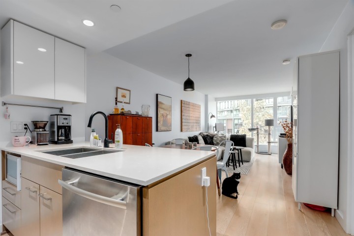 Photo 4 at 207 - 1618 Quebec Street, Mount Pleasant VE, Vancouver East