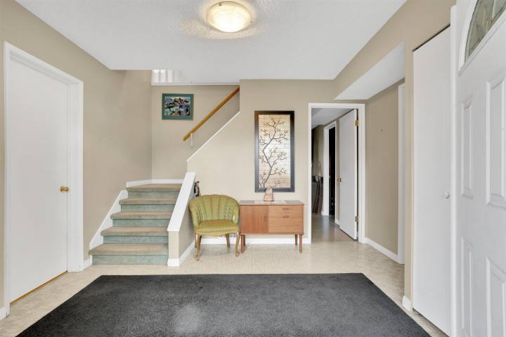 Photo 2 at 2412 E 40th Avenue, Collingwood VE, Vancouver East