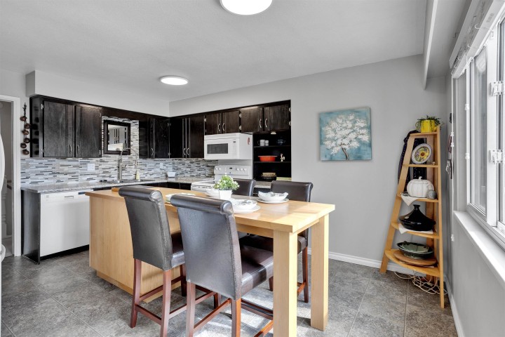 Photo 13 at 2412 E 40th Avenue, Collingwood VE, Vancouver East