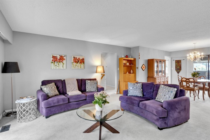 Photo 4 at 2412 E 40th Avenue, Collingwood VE, Vancouver East
