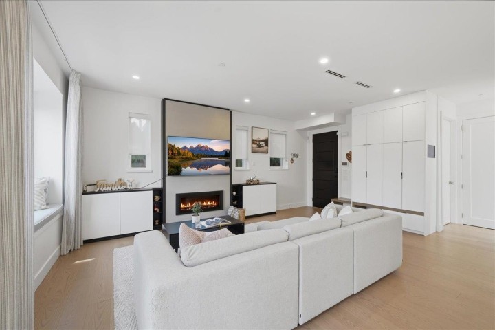 Photo 13 at 2137 E 2nd Avenue, Grandview Woodland, Vancouver East