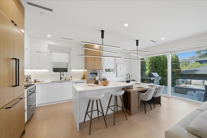 Photo 11 at 2137 E 2nd Avenue, Grandview Woodland, Vancouver East