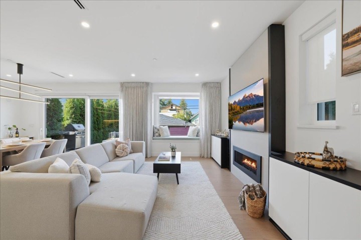 Photo 8 at 2137 E 2nd Avenue, Grandview Woodland, Vancouver East