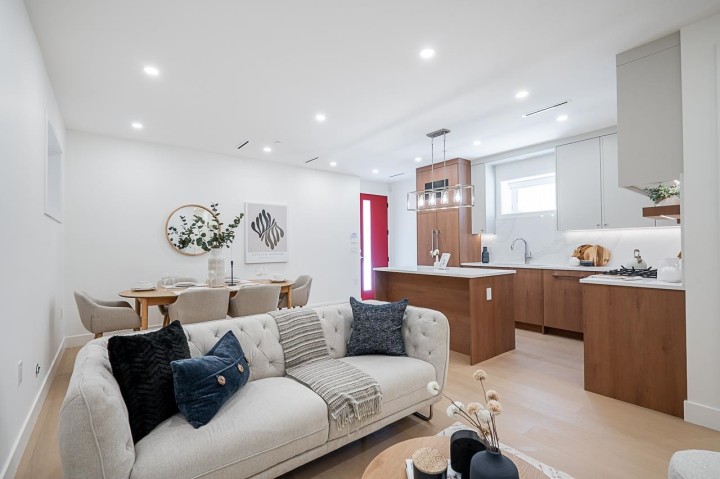 Photo 2 at 2 - 1845 E 51st Avenue, Killarney VE, Vancouver East