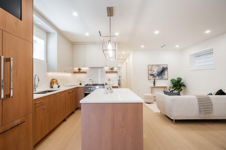 Photo 12 at 2 - 1845 E 51st Avenue, Killarney VE, Vancouver East