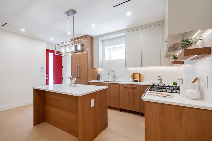 Photo 10 at 2 - 1845 E 51st Avenue, Killarney VE, Vancouver East