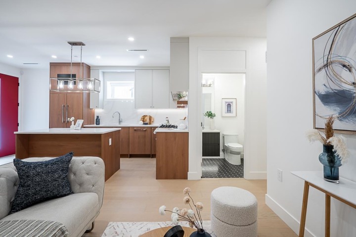 Photo 4 at 2 - 1845 E 51st Avenue, Killarney VE, Vancouver East