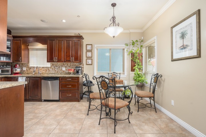 Photo 13 at 36 E 54 Avenue, South Vancouver, Vancouver East