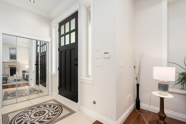 Photo 5 at 6387 Prince Albert Street, Fraser VE, Vancouver East