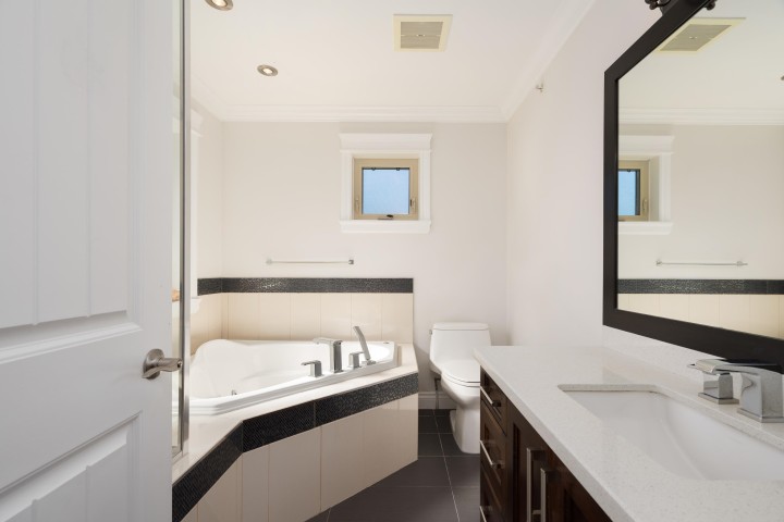 Photo 31 at 6387 Prince Albert Street, Fraser VE, Vancouver East