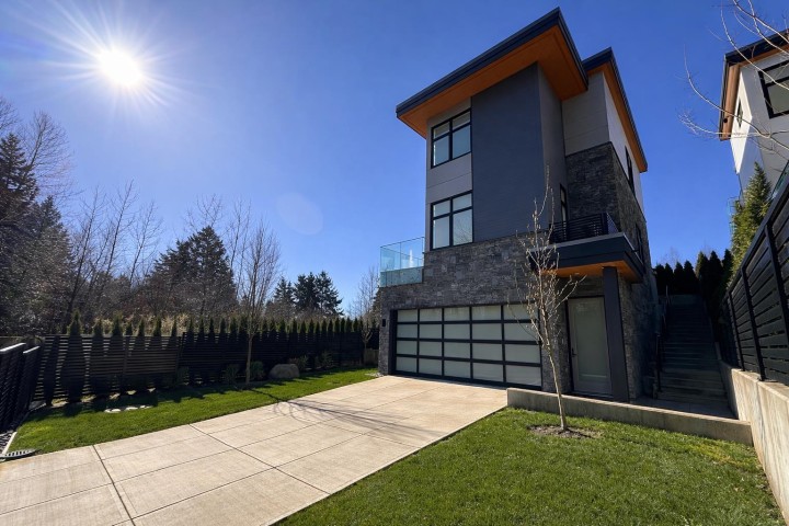 Photo 1 at 592 Arthur Erickson Place, Park Royal, West Vancouver