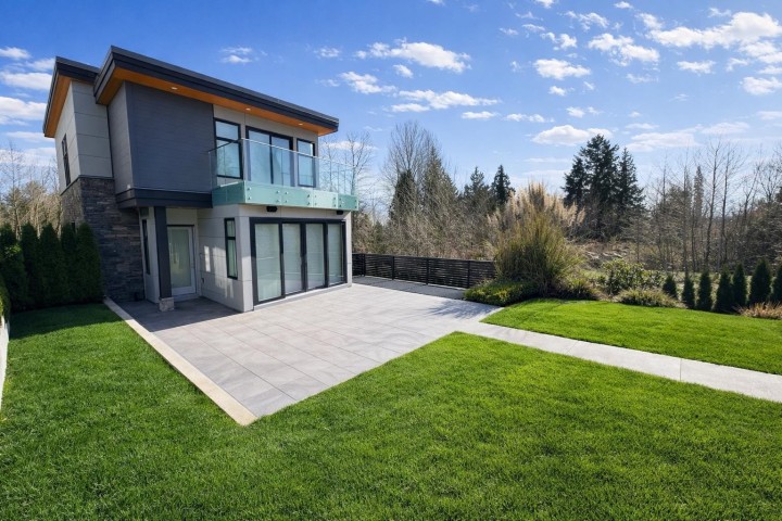 Photo 3 at 598 Arthur Erickson Place, Park Royal, West Vancouver