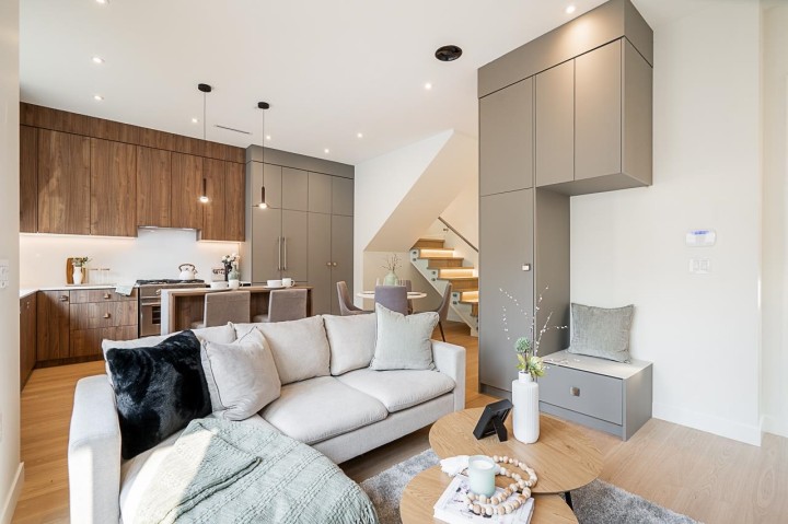Photo 5 at 2 - 456 38th Avenue, Fraser VE, Vancouver East