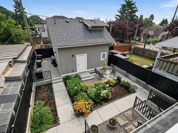Photo 23 at 636 Cassiar Street, Renfrew VE, Vancouver East