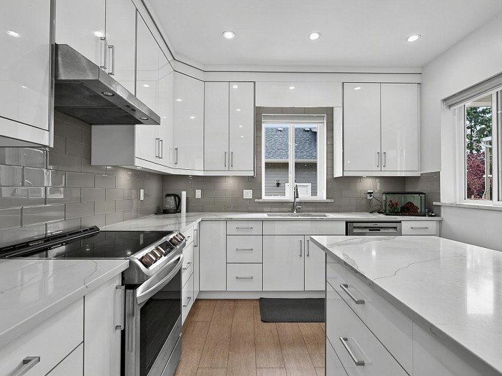 Photo 13 at 636 Cassiar Street, Renfrew VE, Vancouver East