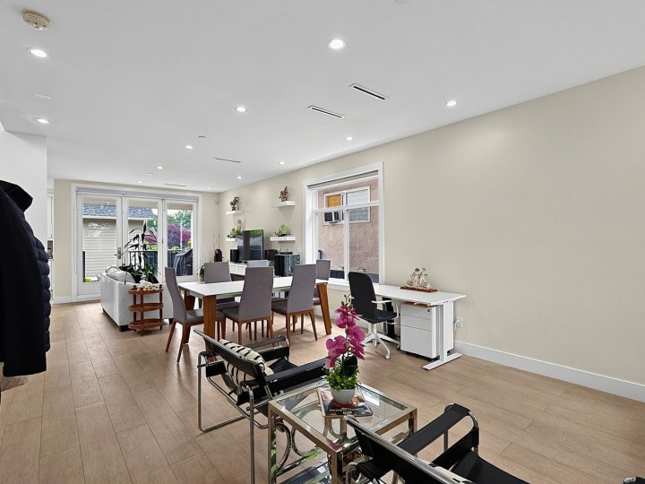 Photo 4 at 636 Cassiar Street, Renfrew VE, Vancouver East