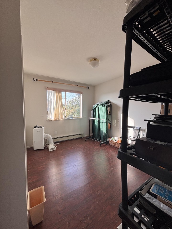 Photo 14 at 1438 W 64th Avenue, Marpole, Vancouver West
