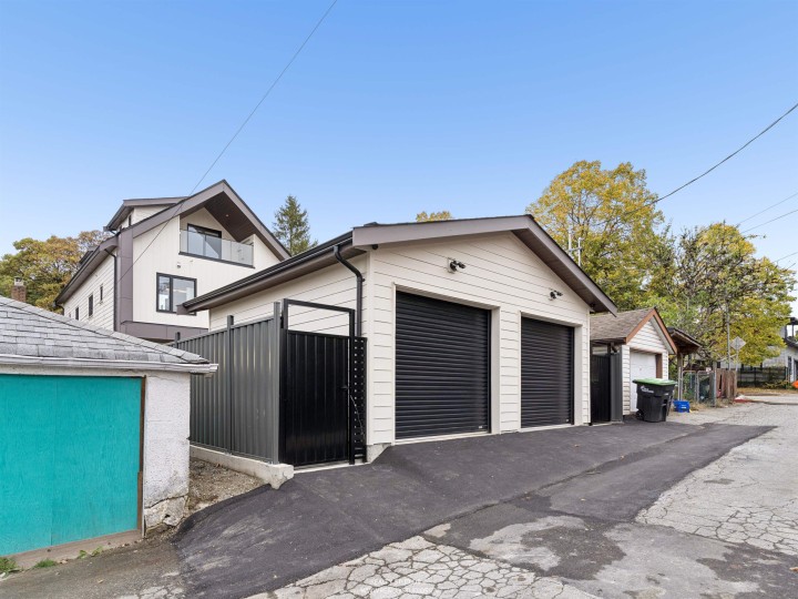 Photo 34 at 2 - 1986 E 8th Avenue, Grandview Woodland, Vancouver East