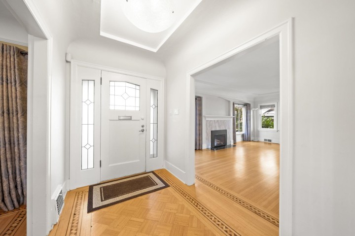 Photo 2 at 2896 W 38th Avenue, Kerrisdale, Vancouver West
