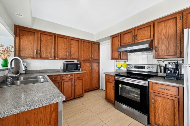 Photo 13 at 3232 W 16th Avenue, Arbutus, Vancouver West