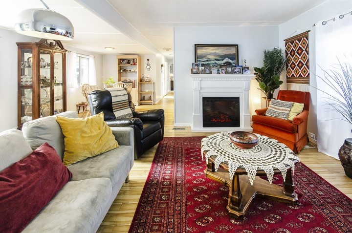 Photo 1 at 227 Tomahawk Avenue, Park Royal, West Vancouver