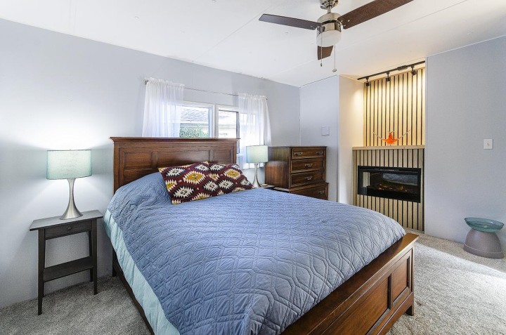 Photo 9 at 227 Tomahawk Avenue, Park Royal, West Vancouver
