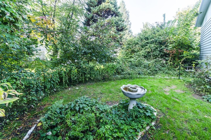Photo 24 at 227 Tomahawk Avenue, Park Royal, West Vancouver