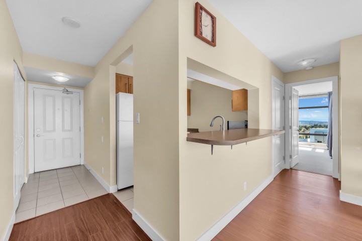 Photo 3 at 2702 - 5380 Oben Street, Collingwood VE, Vancouver East