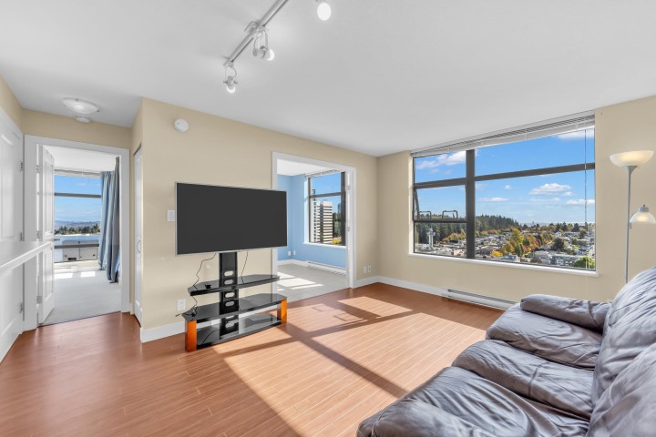 Photo 9 at 2702 - 5380 Oben Street, Collingwood VE, Vancouver East