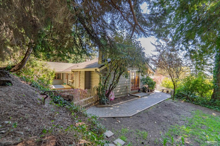 Photo 32 at 2261 Gisby Street, Altamont, West Vancouver