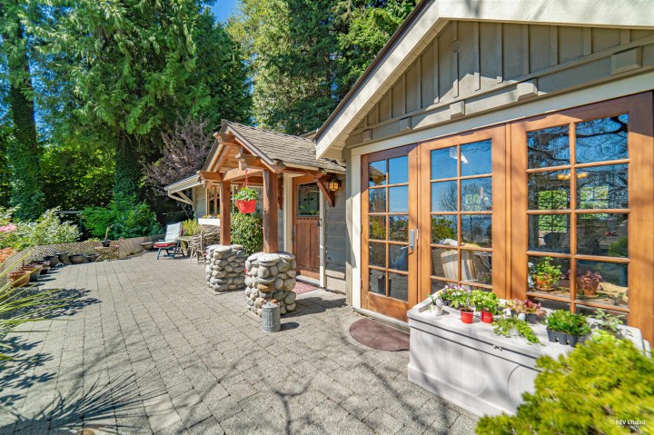 Photo 1 at 2261 Gisby Street, Altamont, West Vancouver