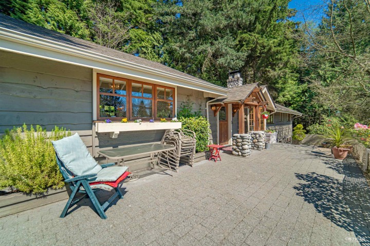 Photo 5 at 2261 Gisby Street, Altamont, West Vancouver