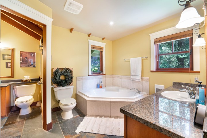 Photo 24 at 2261 Gisby Street, Altamont, West Vancouver